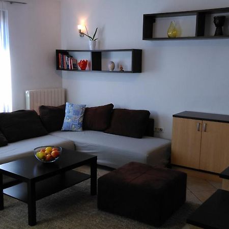 Lair By The Sea - Stoja, Pula Apartment Bagian luar foto