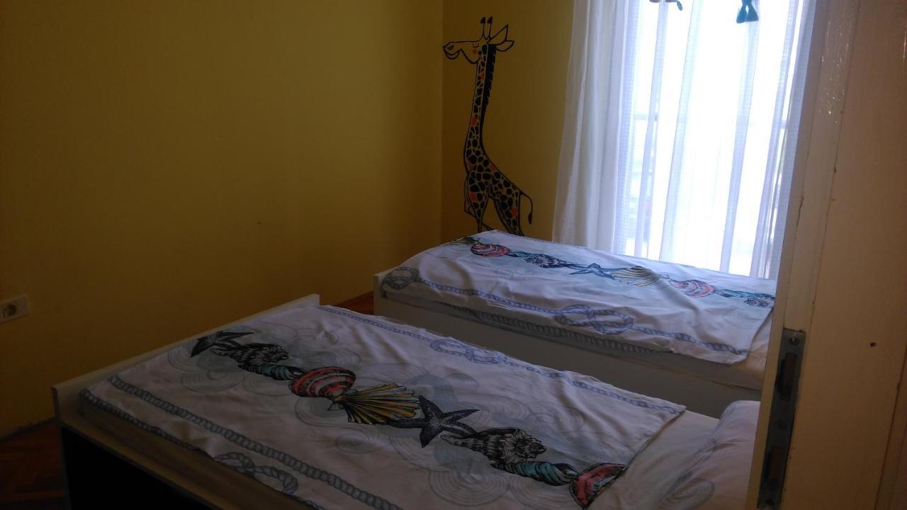 Lair By The Sea - Stoja, Pula Apartment Bagian luar foto